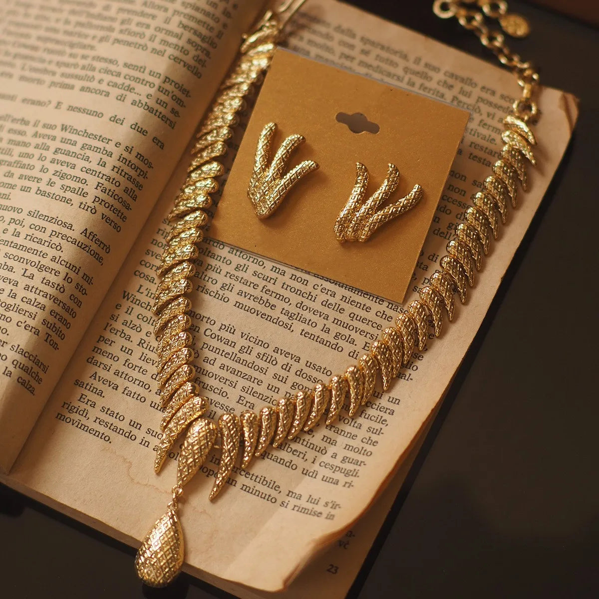 French vintage Water Drop Fringe Vintage Vintage earrings clip necklace