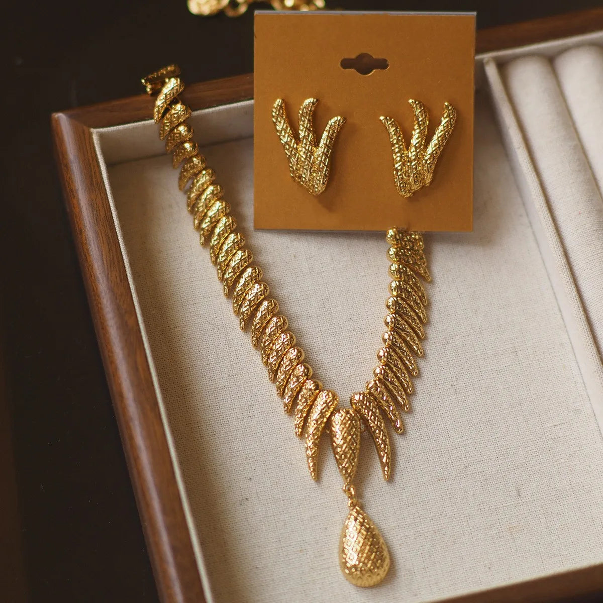 French vintage Water Drop Fringe Vintage Vintage earrings clip necklace